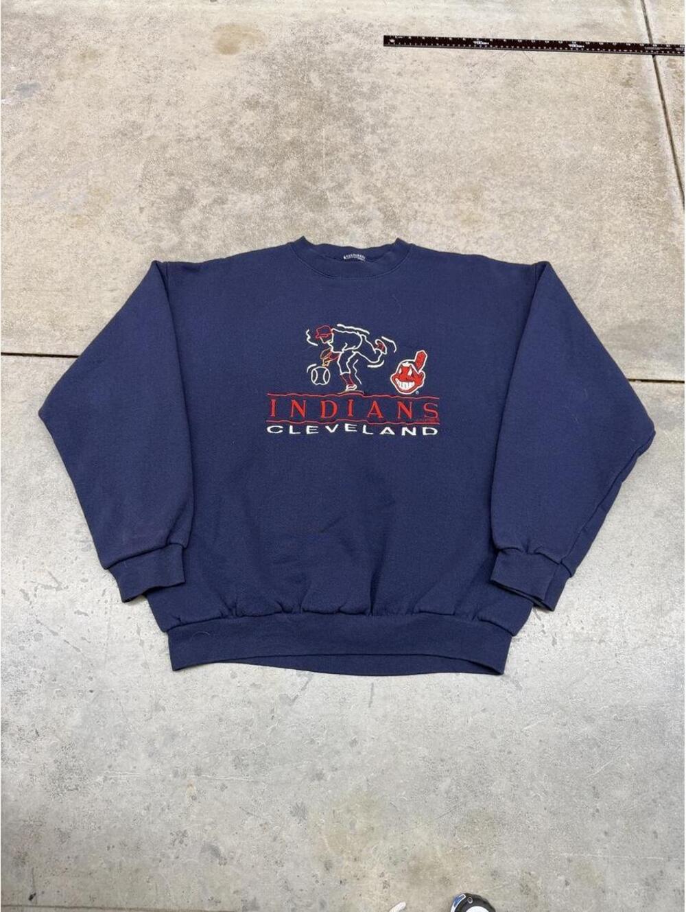 vintage cleveland indians baseball navy embroidered crewneck size large